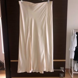 Zara Iridescent MIDI skirt with side slits